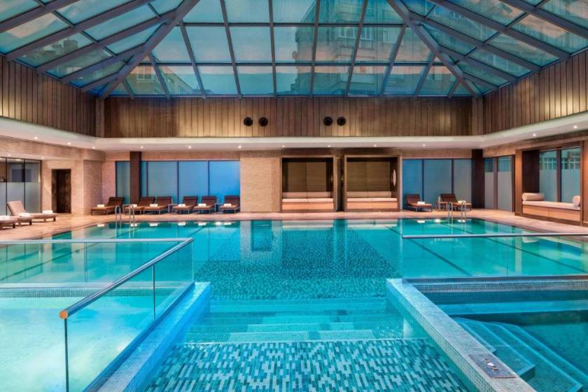 Renaissance Istanbul Polat Bosphorus Hotel - pool