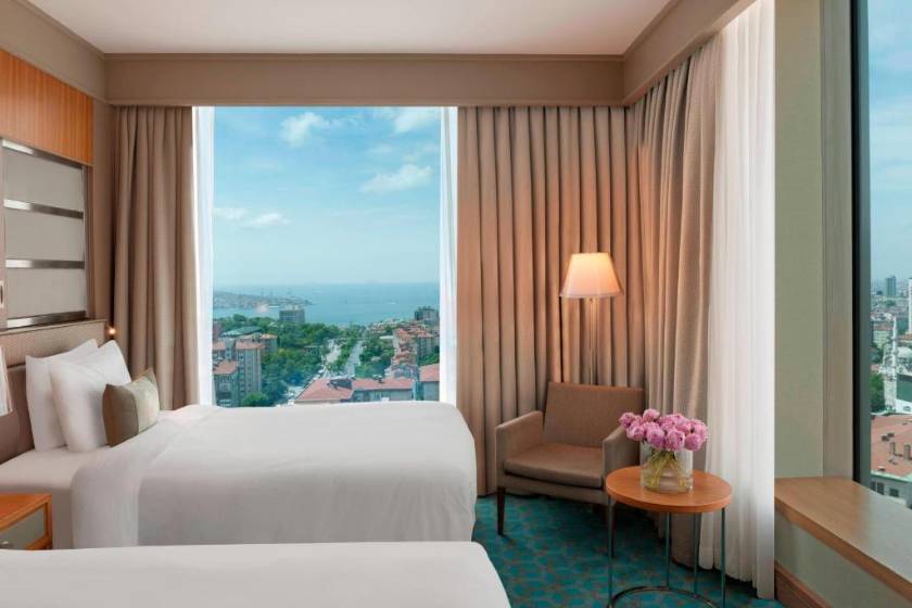Renaissance Istanbul Polat Bosphorus Hotel - Deluxe Twin Room with Bosphorus View