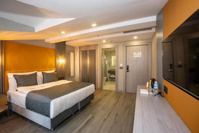 Icon Hotel Bomonti - Deluxe Double Room with Balcony