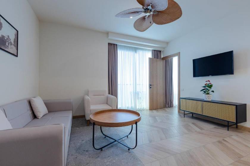 MiraMar Luxury Residences - One-Bedroom Suite