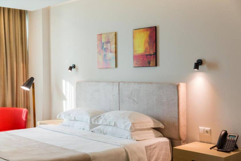 Best Western Premier Batumi - King Room with One King Bed and One Single Bed - Balcony/Mountain View