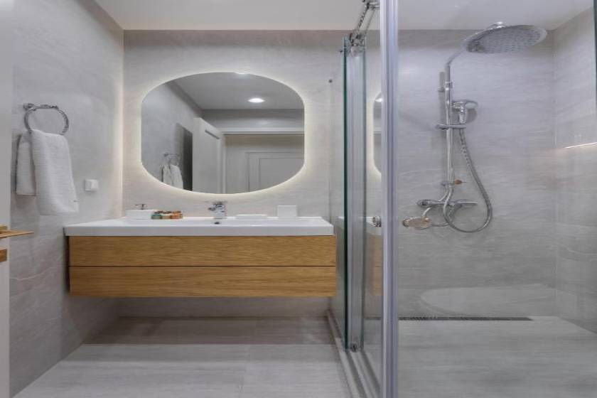 Beachfront Bellevue Residence Suites - Superior Suite with Sea View