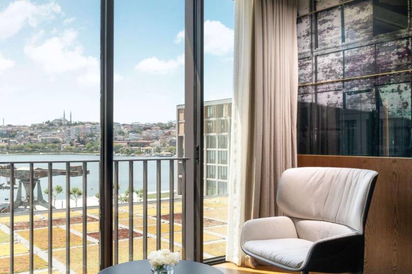 Rixos Tersane Istanbul - Junior Suite with Partial Sea View