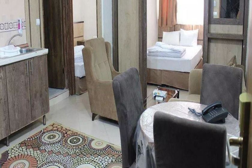 هتل آپارتمان معین درباری مشهد - اتاق