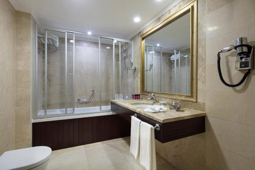 Crowne Plaza Istanbul - Old City an IHG Hotel Istanbul - One-Bedroom Suite with King Bed 