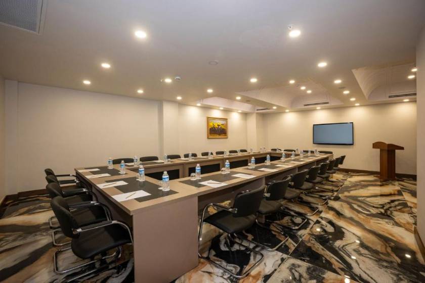 Icon Hotel Bomonti - conference room