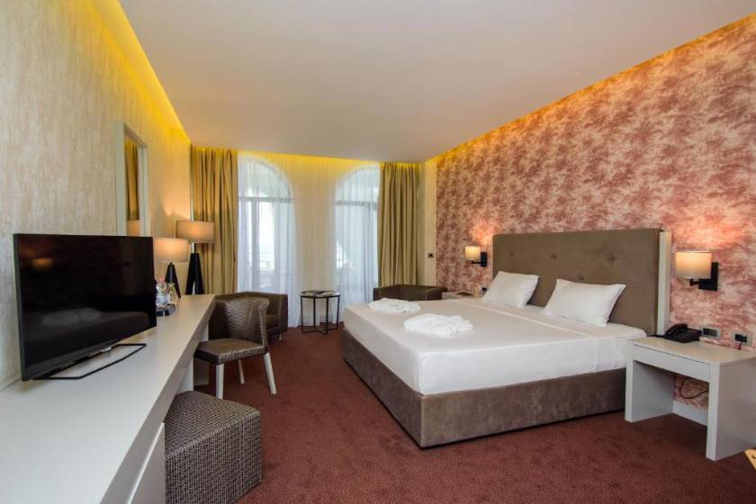 The Grand Gloria Hotel - Double Room with Sea View