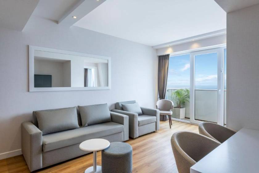 Alliance Palace Batumi - Family Suite