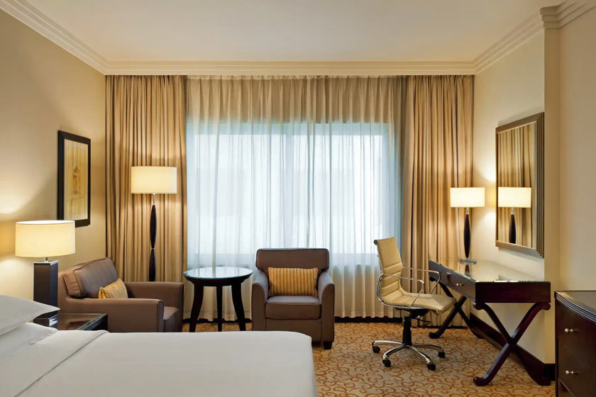 Grand Excelsior Hotel Deira Dubai - Superior Queen Room
