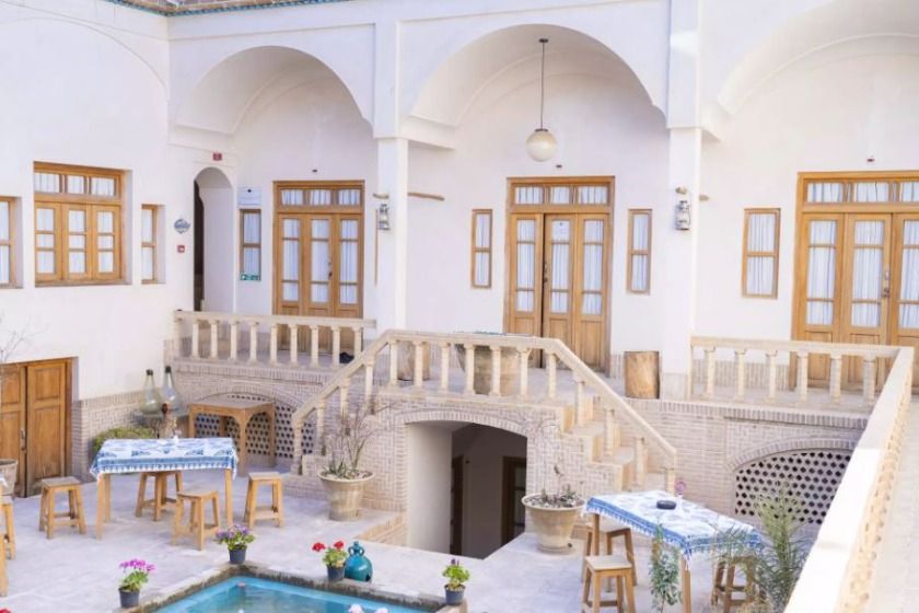 اقامتگاه سنتی کاشانه روشن کاشان