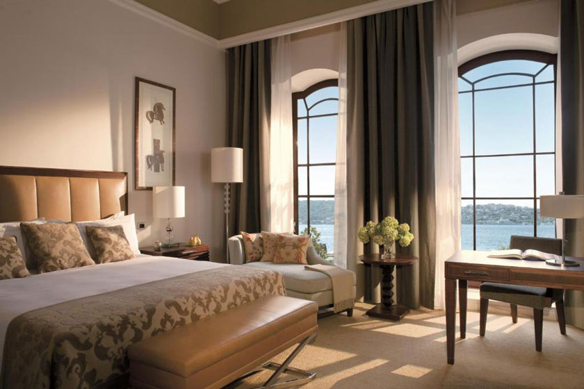 Four Seasons Hotel At The Bosphorus Istanbul - Palace Bosphorus Room King Bed