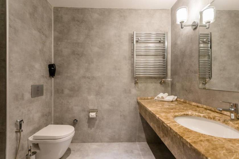 The Grand Gloria Hotel - Standard King Room