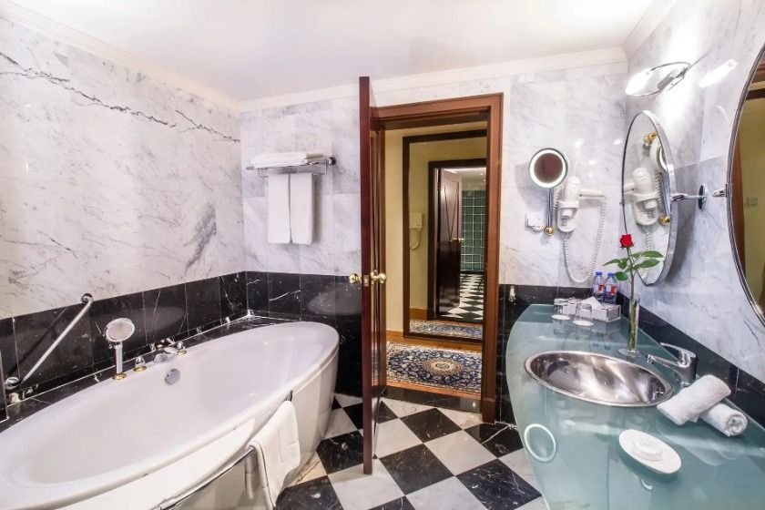 Grand Excelsior Hotel Deira Dubai - Family Suite