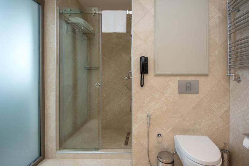 The Grand Gloria Hotel - Standard King Room