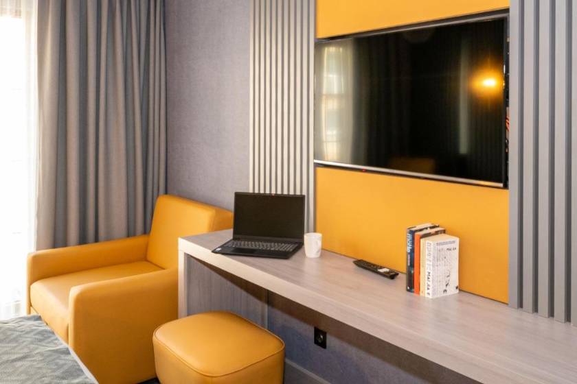 Icon Hotel Bomonti - Superior Twin Room