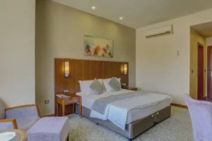 هتل میراژ کیش - کابانا استاندارد سه نفره ( در محوطه ) (اقامت با صبحانه)