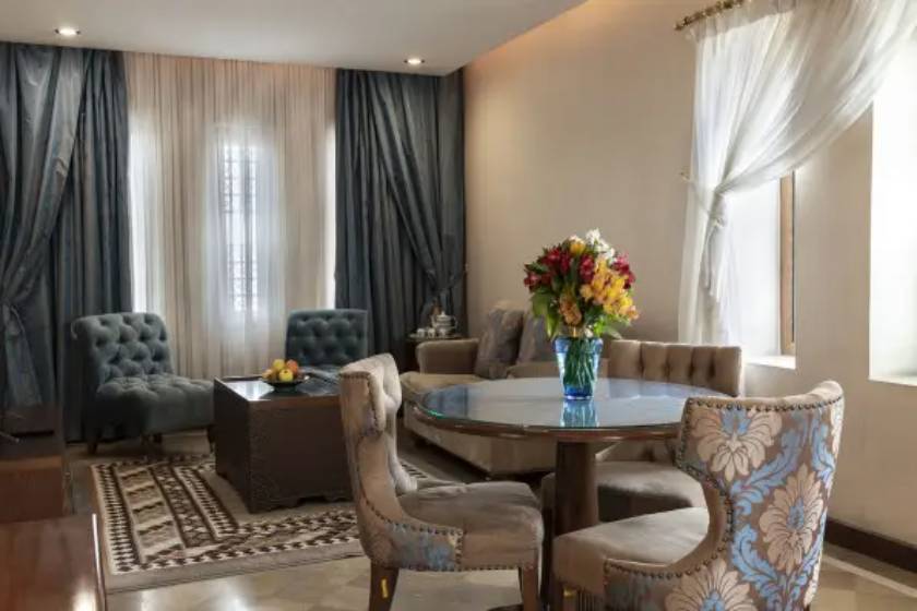 هتل صفائیه یزد - سوئیت یک خوابه چهار تخته باغ