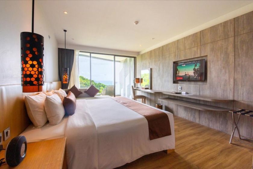 Crest Resort & Pool Villas SHA Extra Plus Phuket - Deluxe partial seaview