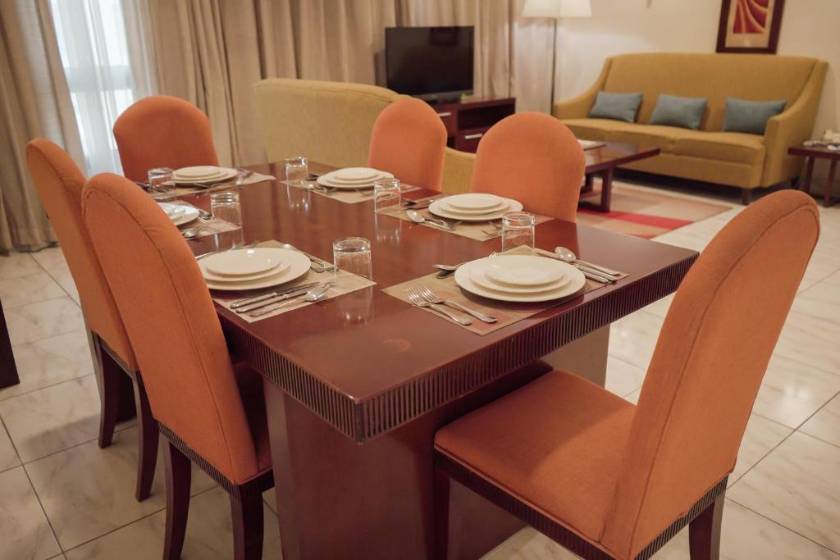 City Seasons Hotel & Suites Muscat - Family Suite