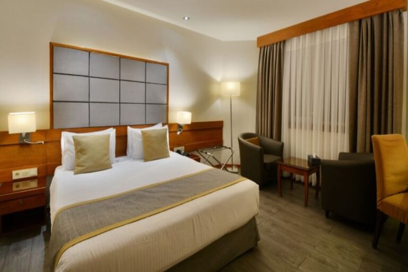 هتل الیزه شیراز - اتاق دو تخته دبل استاندارد