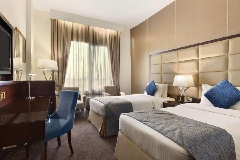 Howard Johnson Bur Dubai - Deluxe Twin Room - Non-Smoking