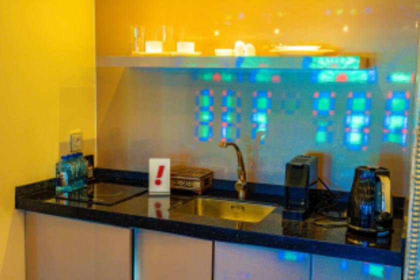 هتل آپارتمان تاج محل تهران - آپارتمان یک خوابه یک نفره (اقامت با صبحانه)