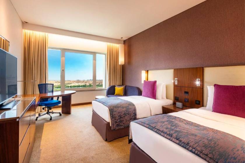 Crowne Plaza Muscat OCEC by IHG - Premium Twin Room with Mountain View and Lounge Access