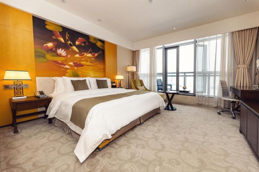 Hotels & Preference Hualing Tbilisi - King Room with Balcony