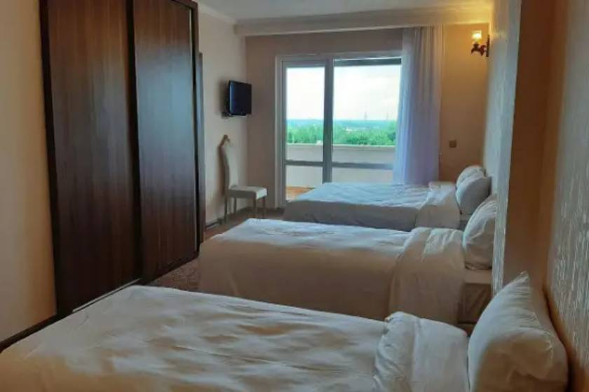 هتل شهرزاد لاهیجان - سوئیت پنج تخته رویال فمیلی