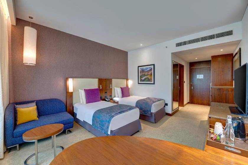 Crowne Plaza Muscat OCEC by IHG - Standard Twin Room with Mountain View