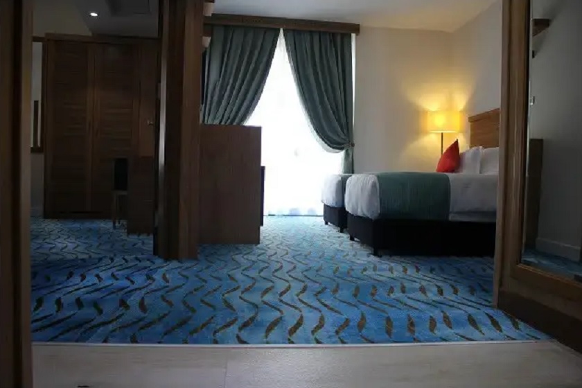 هتل بین المللی کیش - سوئیت یک خوابه چهار تخته رو به جزیره