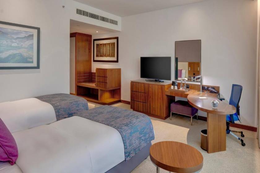 Crowne Plaza Muscat OCEC by IHG - Premium Twin Room with Mountain View and Lounge Access