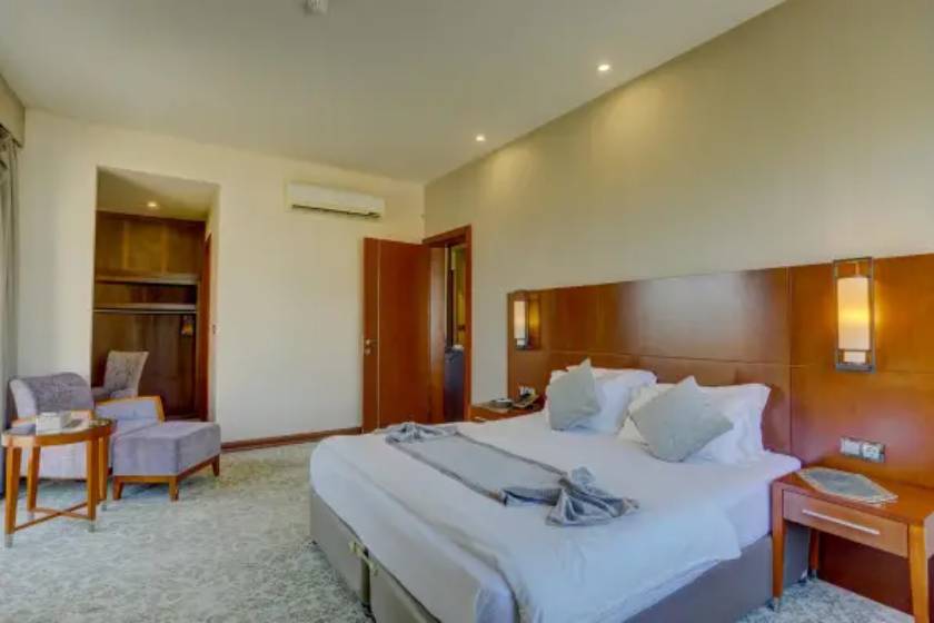 هتل میراژ کیش - سوییت بدون تراس سه نفره ( چشم انداز جزیره ) (اقامت با صبحانه)