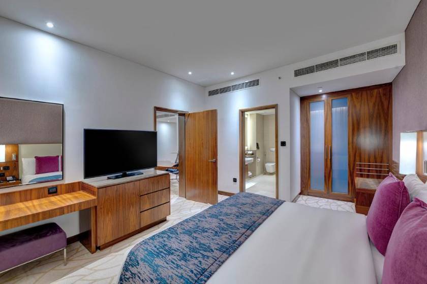 Crowne Plaza Muscat OCEC by IHG - One-Bedroom Suite with Garden View - Lounge Access