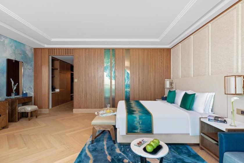 Taj Exotica Resort & Spa The Palm Dubai - Luxury Family Room King Bed