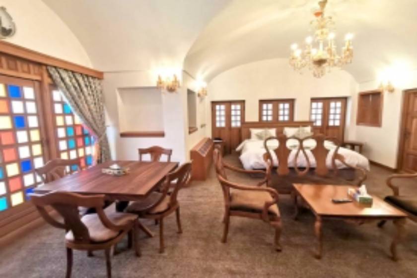 هتل کاروانسرای وکیل کرمان (کاروانیکا) - سوئیت دو نفره لیلی و مجنون بدون منظره (اقامت با صبحانه)