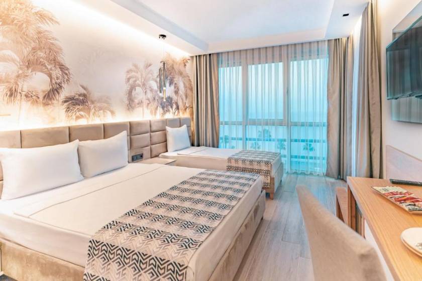 PEARLY HOTEL - Standard Double Room