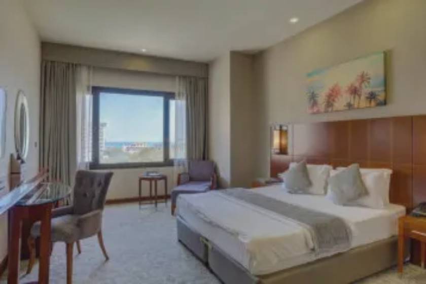 هتل میراژ کیش - اتاق دبل استاندارد ( چشم انداز به دریا ) (اقامت با صبحانه)