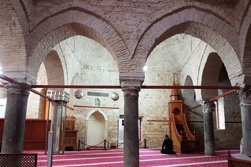 دیوارهای خارجی مسجد ییولی 