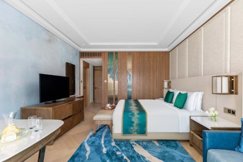 Taj Exotica Resort & Spa The Palm Dubai - Luxury Sea View Room King Bed