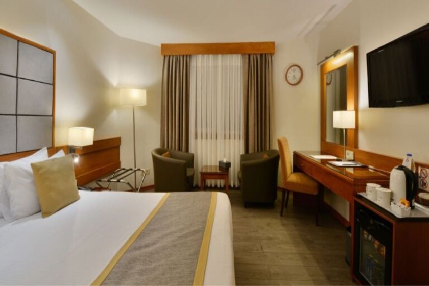 هتل الیزه شیراز - اتاق دو تخته دبل استاندارد