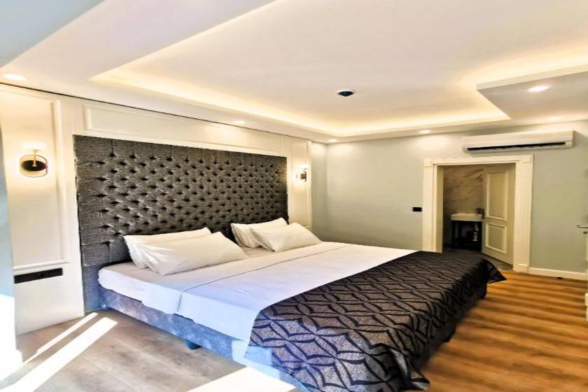 Luxx Garden Hotel - Deluxe Room