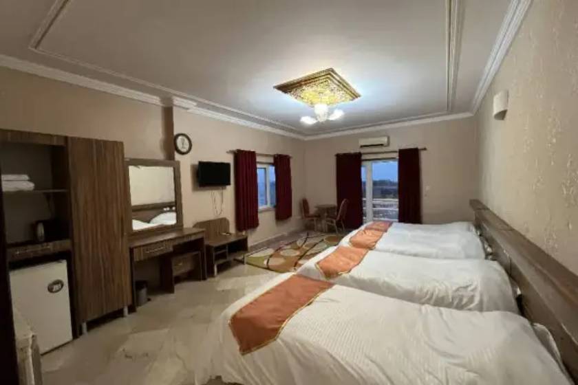 هتل عرش نوشهر - اتاق چهارتخته (اقامت باصبحانه)