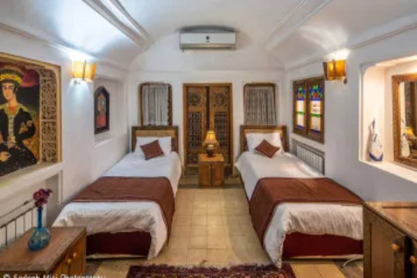 هتل موزه فهادان یزد - اتاق کانکت چهار نفره