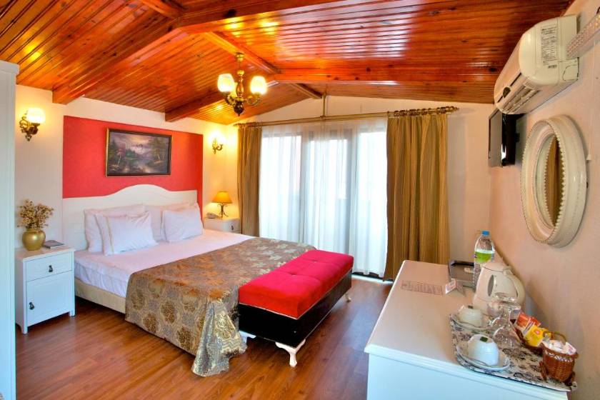 Asmali Hotel - Deluxe Double Room with Balcony