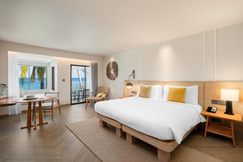 SAii Laguna Phuket - Club Ocean Front 1 King Bed