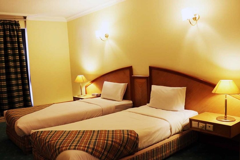 هتل پارس شیراز - اتاق دو تخته توئین