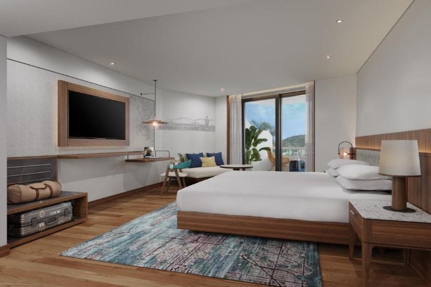 Le Meridien Phuket Beach Resort  Phuket - Premium Room, 1 King bed, with Pool view