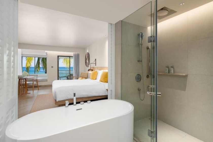 SAii Laguna Phuket - Club Ocean Front 1 King Bed