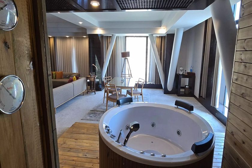 هتل چمران شیراز - آپارتمان زمرد